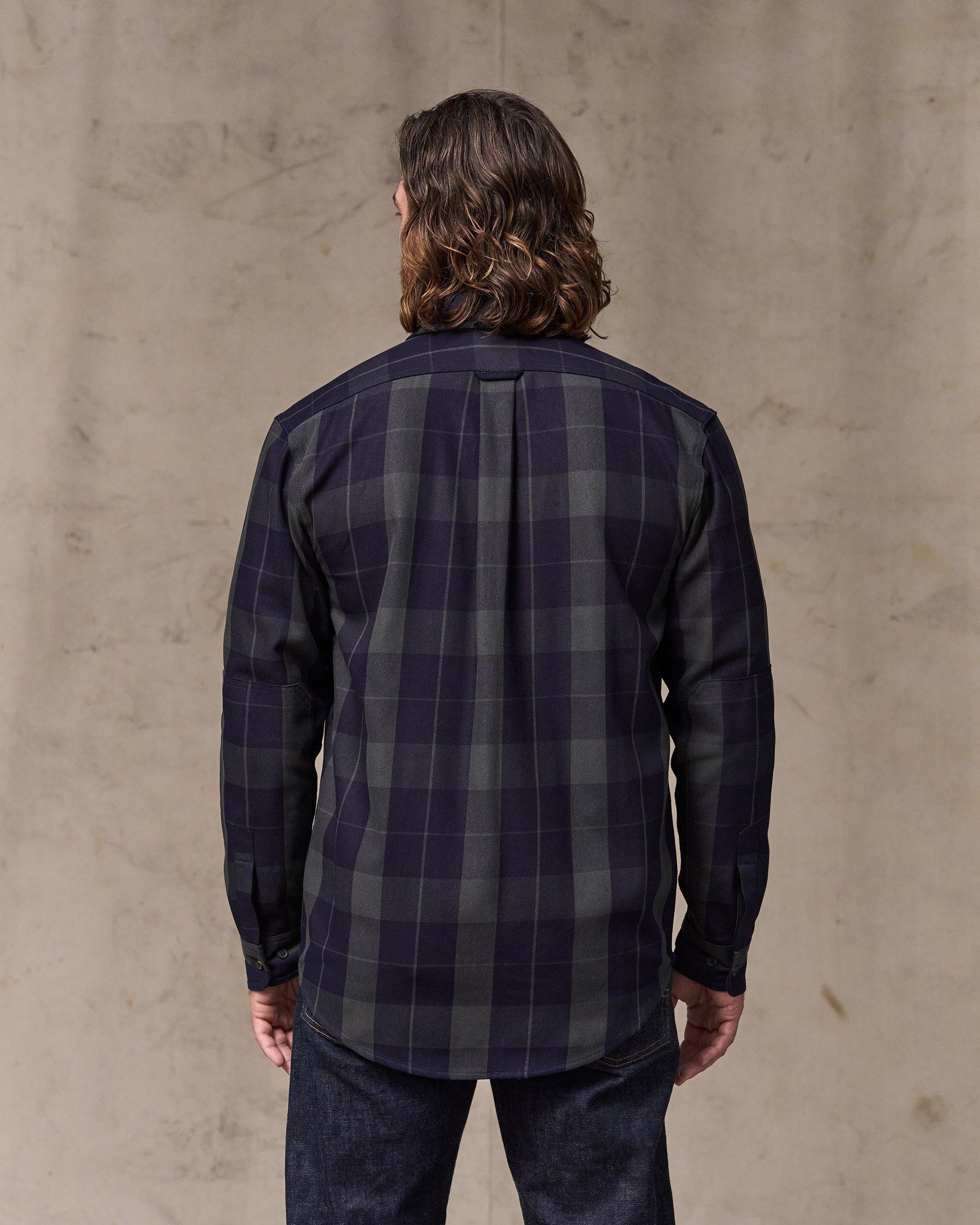 Vintage Wash Alaskan Guide Shirt - Indigo / Faded Black - Image 2